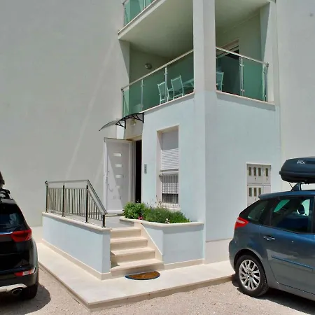 In Rogoznica 40358 Apartamento Rogoznica (Sibenik-Knin)